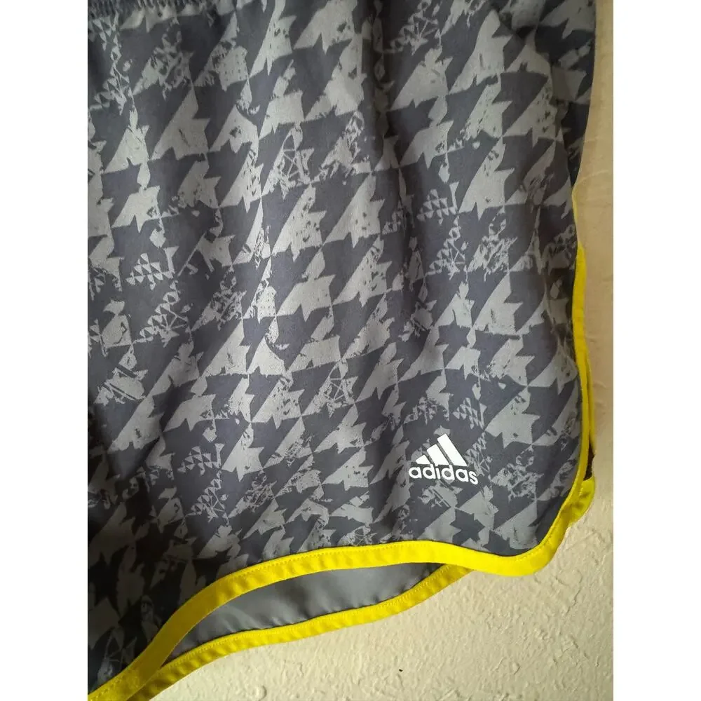Adidas Women's Shorts in Grey Geometric Pattern Size M
